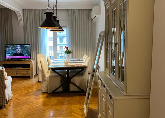 The Rotunda Of Galerius Apartment